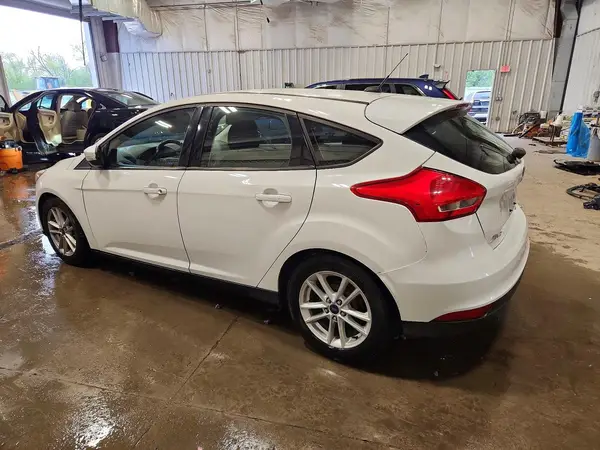 1FADP3K26GL282205 2016 FORD FOCUS - Image 2