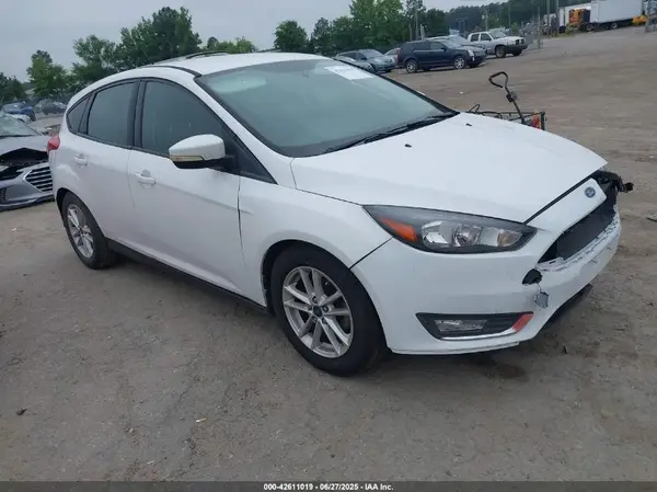 1FADP3K26GL289817 2016 FORD FOCUS - Image 1