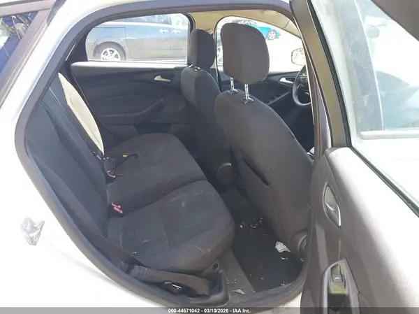 1FADP3K26GL337994 2016 FORD FOCUS - Image 8