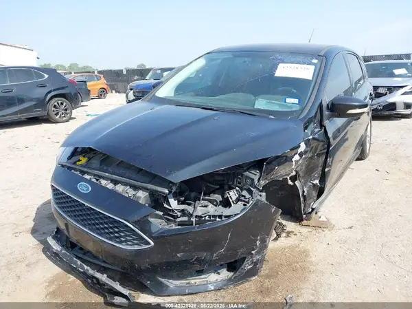 1FADP3K26GL343942 2016 FORD FOCUS - Image 2