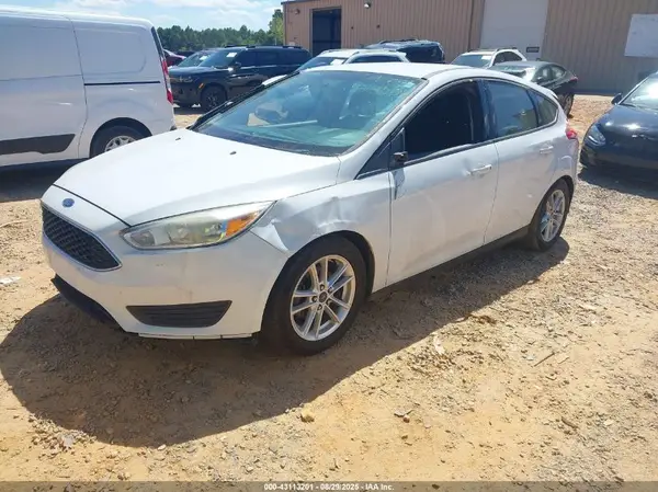 1FADP3K26GL352429 2016 FORD FOCUS - Image 2