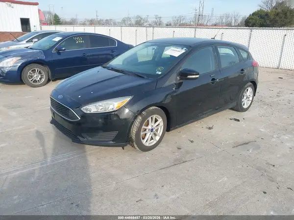 1FADP3K26GL358070 2016 FORD FOCUS - Image 2