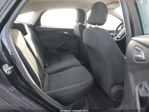 1FADP3K26GL358070 2016 FORD FOCUS - Image 8