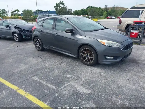 1FADP3K26GL376715 2016 FORD FOCUS - Image 1
