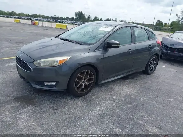 1FADP3K26GL376715 2016 FORD FOCUS - Image 2