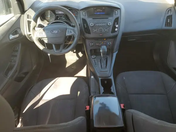 1FADP3K26HL202189 2017 FORD FOCUS - Image 8