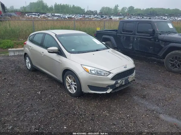 1FADP3K26HL204069 2017 FORD FOCUS - Image 1