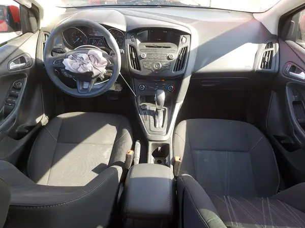 1FADP3K26HL206310 2017 FORD FOCUS - Image 8