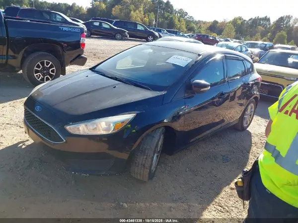 1FADP3K26HL216271 2017 FORD FOCUS - Image 2