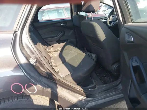 1FADP3K26HL217534 2017 FORD FOCUS - Image 8