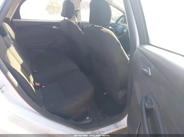 1FADP3K26HL223687 2017 FORD FOCUS - Image 8