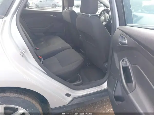 1FADP3K26HL227450 2017 FORD FOCUS - Image 8