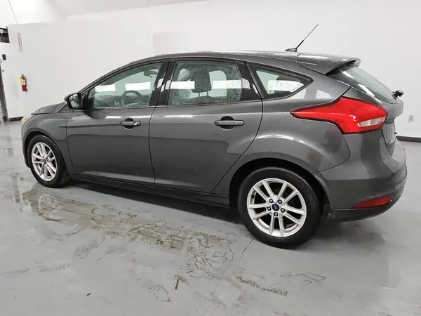 1FADP3K26HL231143 2017 FORD FOCUS - Image 2