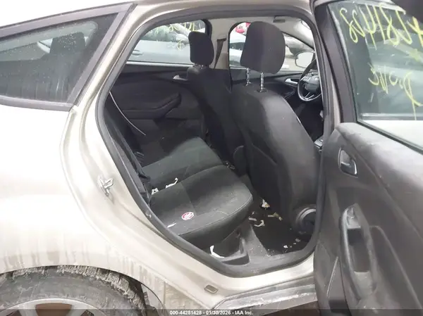 1FADP3K26HL231658 2017 FORD FOCUS - Image 8