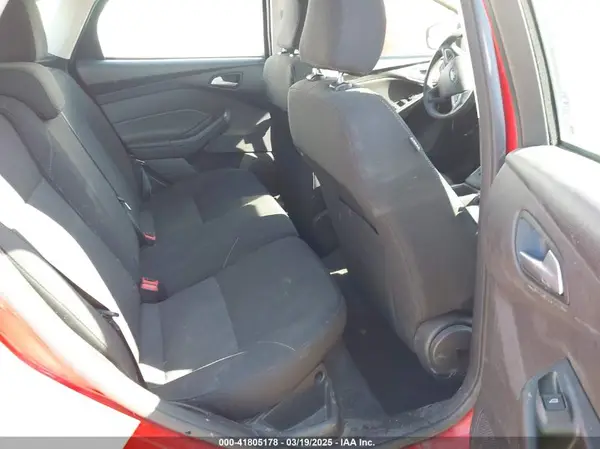 1FADP3K26HL231868 2017 FORD FOCUS - Image 8