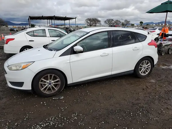 1FADP3K26HL233135 2017 FORD FOCUS - Image 1