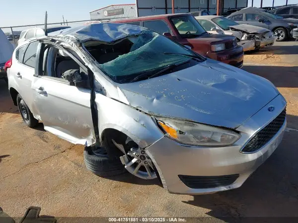 1FADP3K26HL264367 2017 FORD FOCUS - Image 1