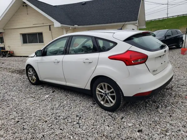 1FADP3K26HL267916 2017 FORD FOCUS - Image 2
