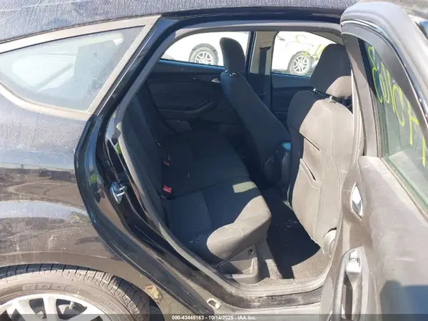 1FADP3K26HL282688 2017 FORD FOCUS - Image 8