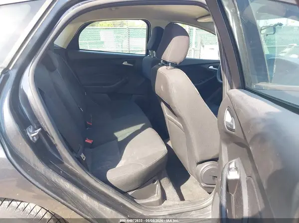 1FADP3K26HL298230 2017 FORD FOCUS - Image 8