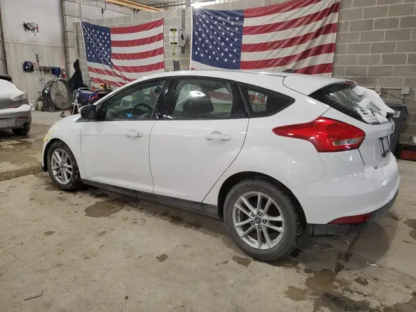 1FADP3K26HL303670 2017 FORD FOCUS - Image 2