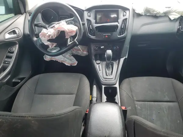1FADP3K26HL311266 2017 FORD FOCUS - Image 8