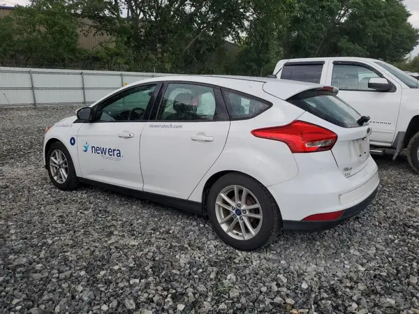 1FADP3K26HL335793 2017 FORD FOCUS - Image 2
