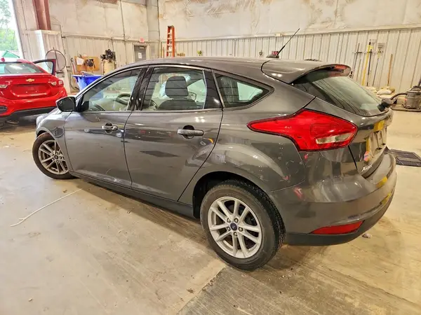 1FADP3K26JL202697 2018 FORD FOCUS - Image 2