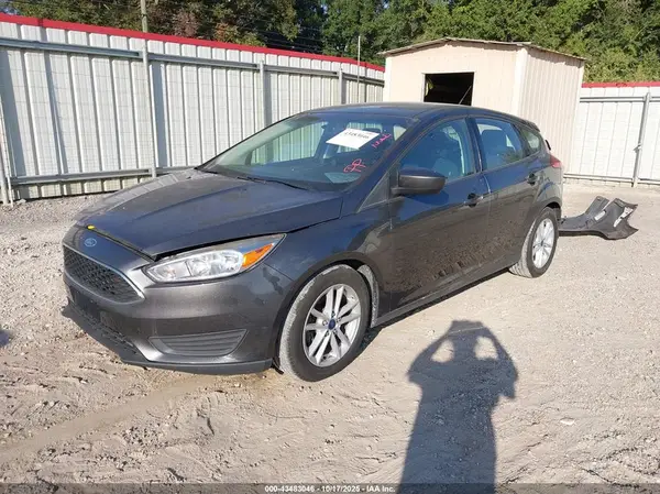 1FADP3K26JL205468 2018 FORD FOCUS - Image 2