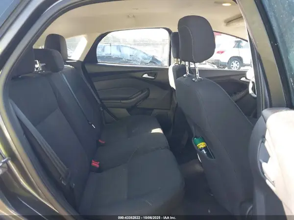 1FADP3K26JL207902 2018 FORD FOCUS - Image 8