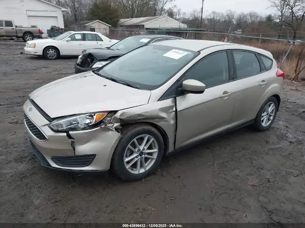 1FADP3K26JL208659 2018 FORD FOCUS - Image 2