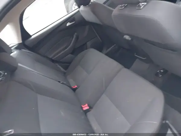 1FADP3K26JL208659 2018 FORD FOCUS - Image 8