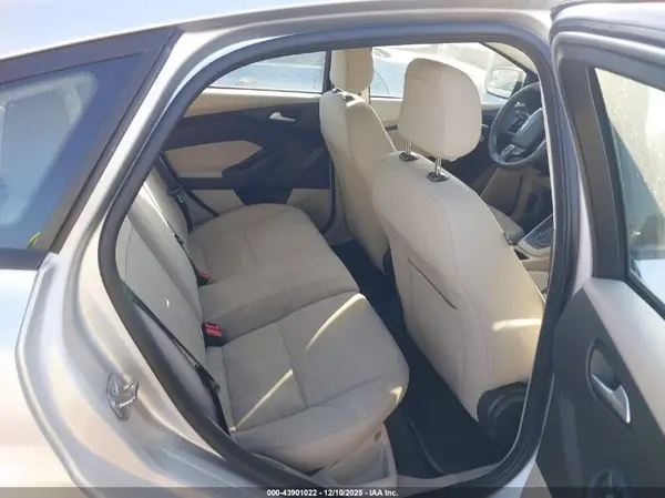 1FADP3K26JL213053 2018 FORD FOCUS - Image 8