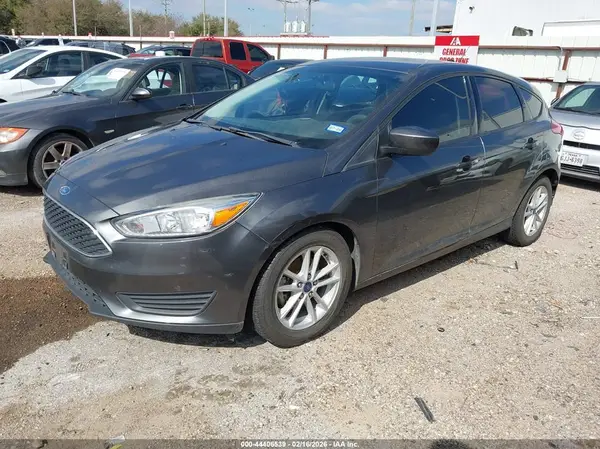 1FADP3K26JL222626 2018 FORD FOCUS - Image 2