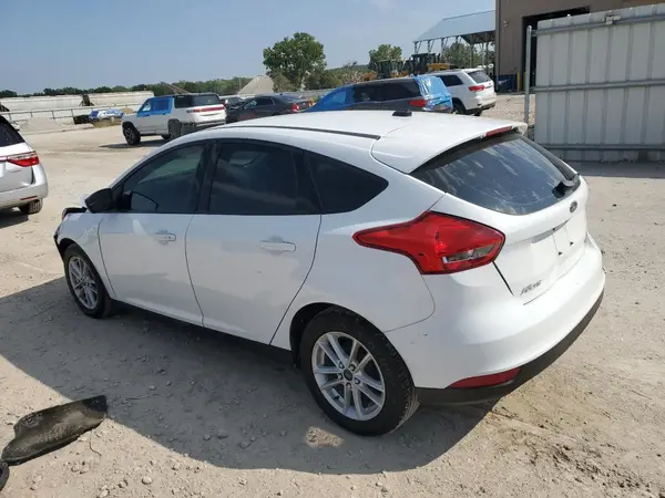1FADP3K26JL225090 2018 FORD FOCUS - Image 2