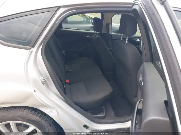 1FADP3K26JL227499 2018 FORD FOCUS - Image 8