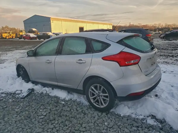 1FADP3K26JL231519 2018 FORD FOCUS - Image 2