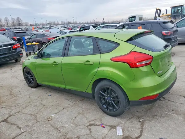 1FADP3K26JL239118 2018 FORD FOCUS - Image 2