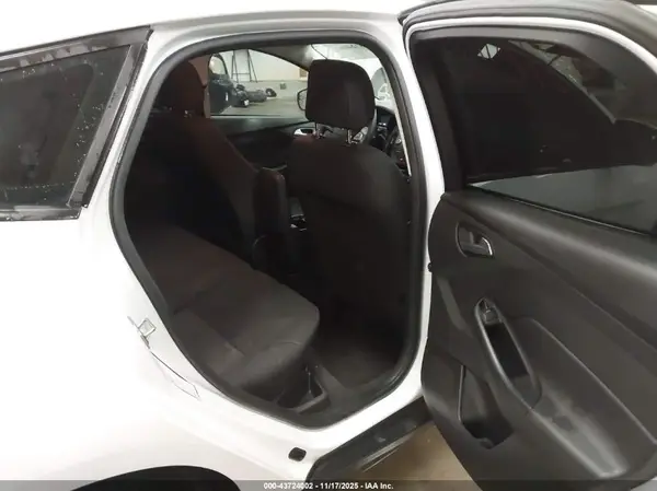 1FADP3K26JL242035 2018 FORD FOCUS - Image 8