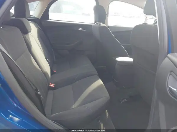 1FADP3K26JL243301 2018 FORD FOCUS - Image 8