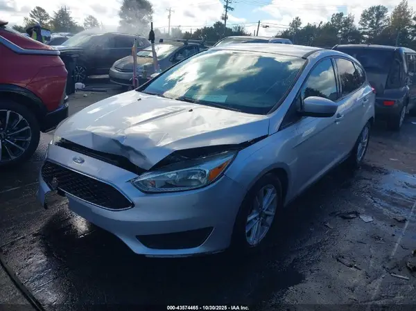 1FADP3K26JL245646 2018 FORD FOCUS - Image 2
