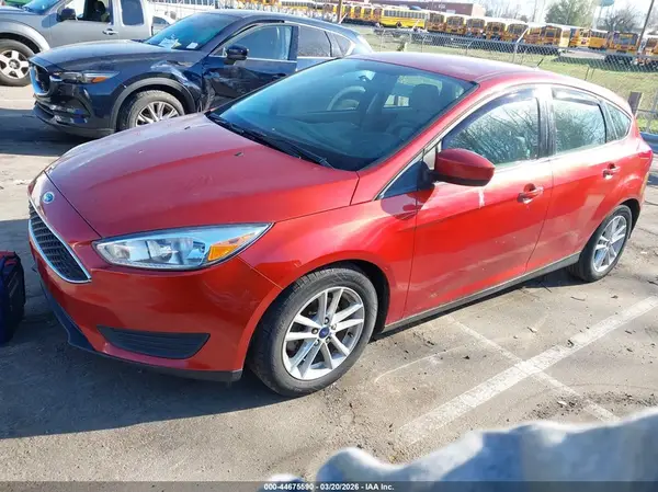 1FADP3K26JL252516 2018 FORD FOCUS - Image 2