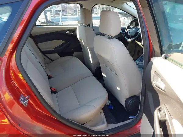 1FADP3K26JL252516 2018 FORD FOCUS - Image 8