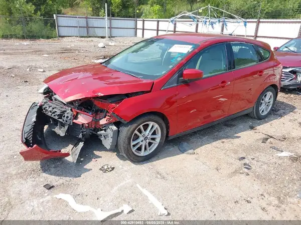 1FADP3K26JL252998 2018 FORD FOCUS - Image 2