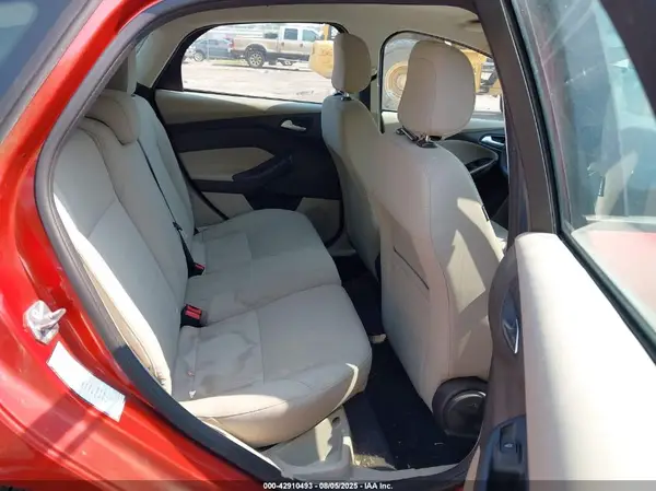1FADP3K26JL252998 2018 FORD FOCUS - Image 8