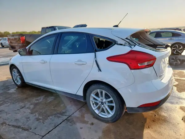 1FADP3K26JL269302 2018 FORD FOCUS - Image 2