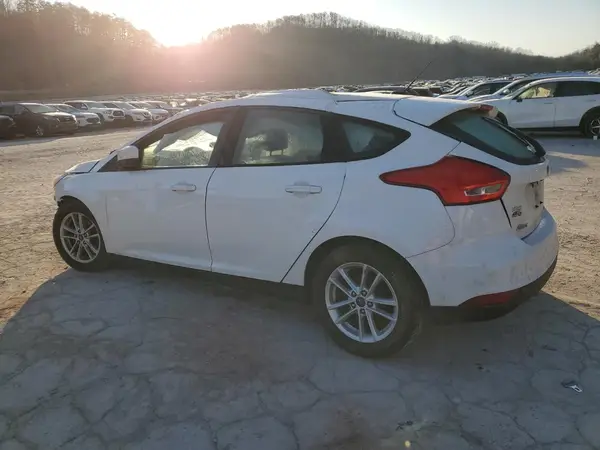 1FADP3K26JL288562 2018 FORD FOCUS - Image 2