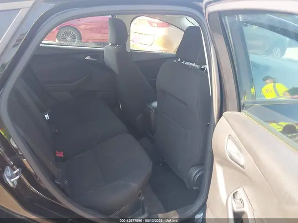 1FADP3K26JL295284 2018 FORD FOCUS - Image 8