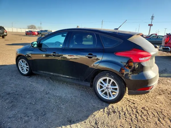 1FADP3K26JL297682 2018 FORD FOCUS - Image 2