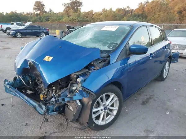 1FADP3K26JL299495 2018 FORD FOCUS - Image 2